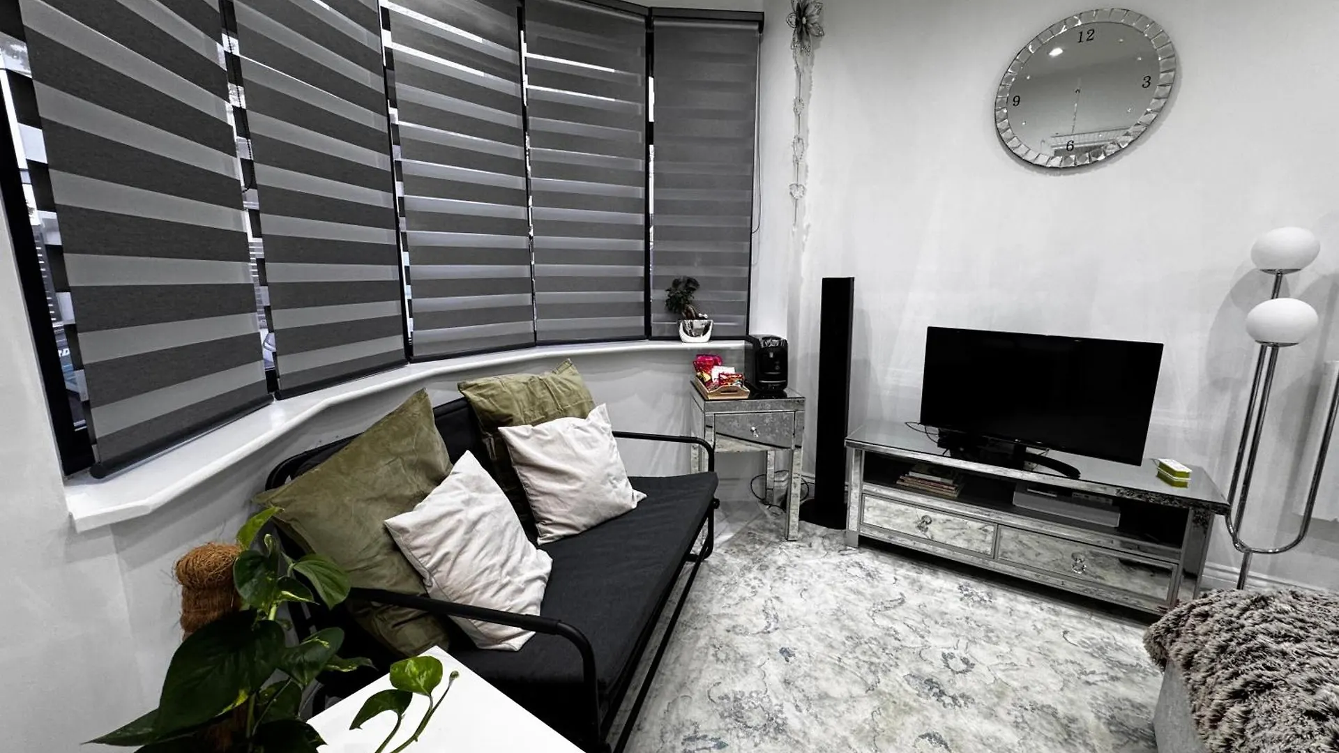 Modern One Bedroom Flat In Twickenham For Business Travelers Hanworth アパート