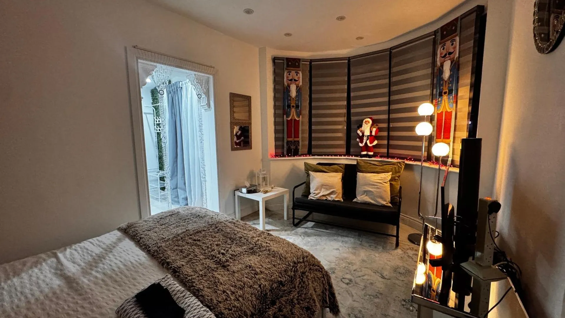 Modern One Bedroom Flat In Twickenham For Business Travelers Hanworth アパート